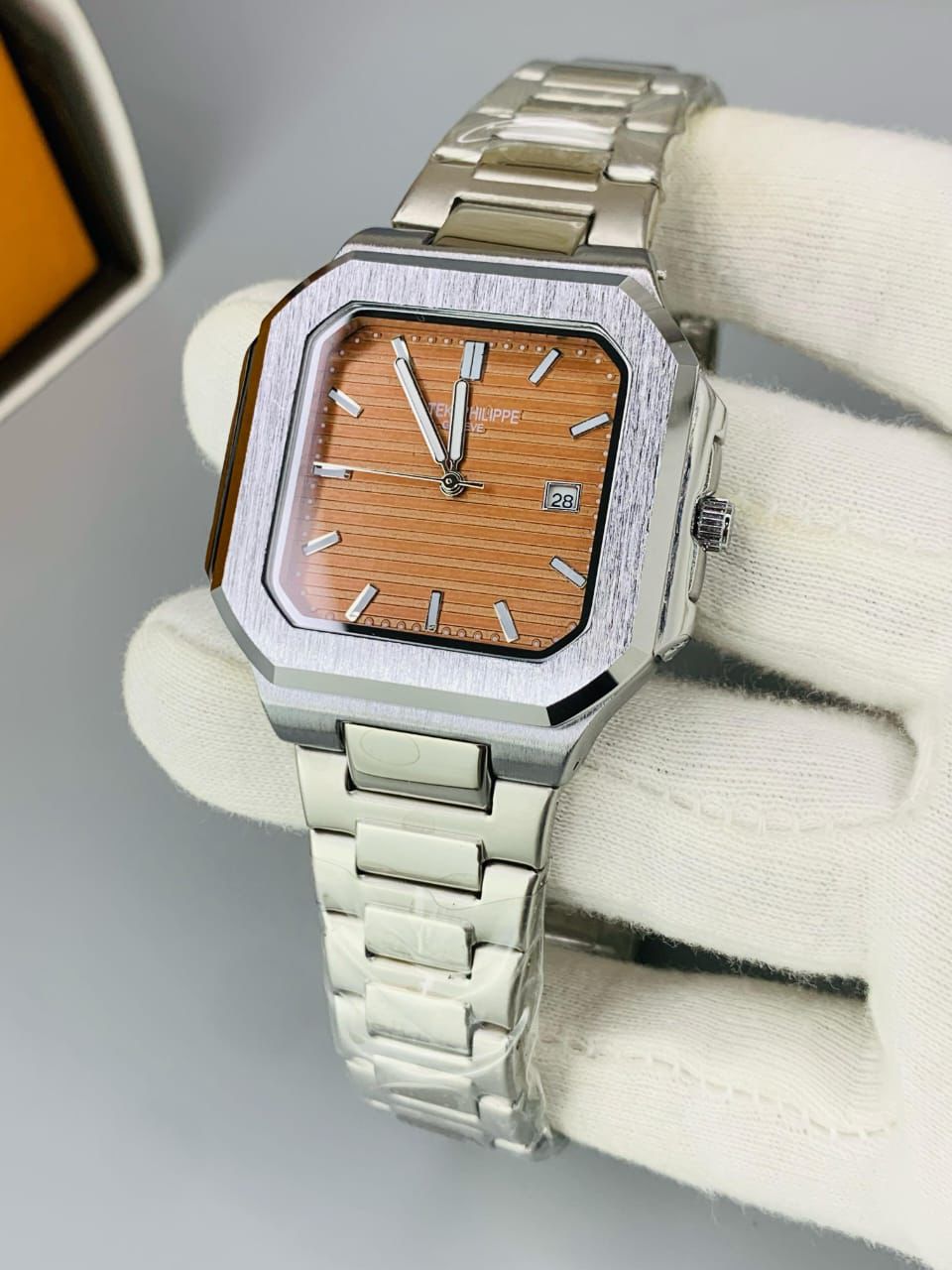 Patek Phillipe Cubitus Date Working With Butterfly Lock