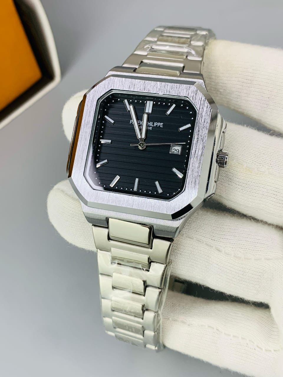 Patek Phillipe Cubitus Date Working With Butterfly Lock