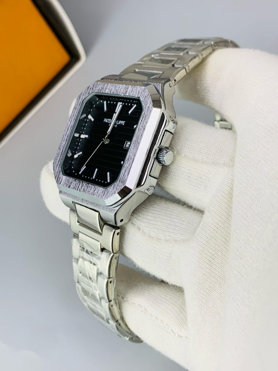 Patek Phillipe Cubitus Date Working With Butterfly Lock